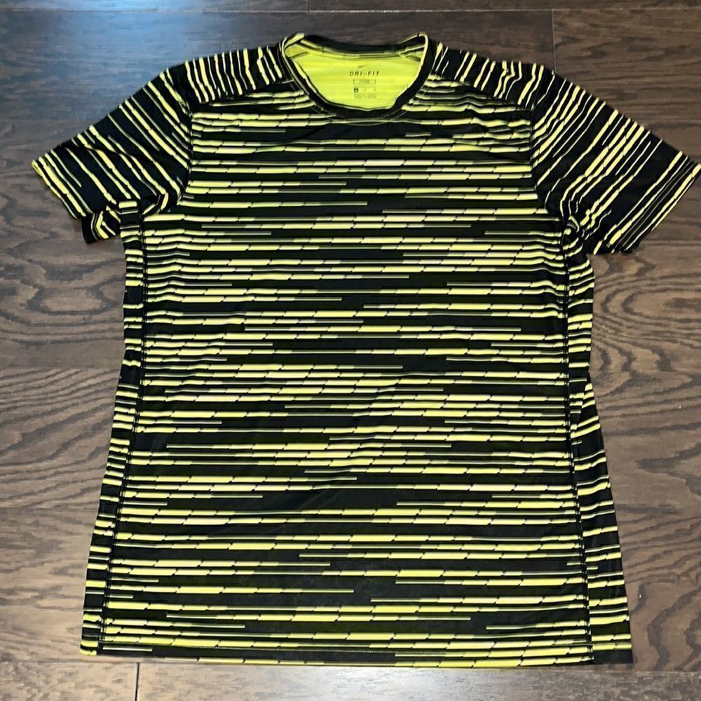 Nike DriFit Fitted stretch SS Black & Gold Pittsburgh Steelers Colors T shirt XL